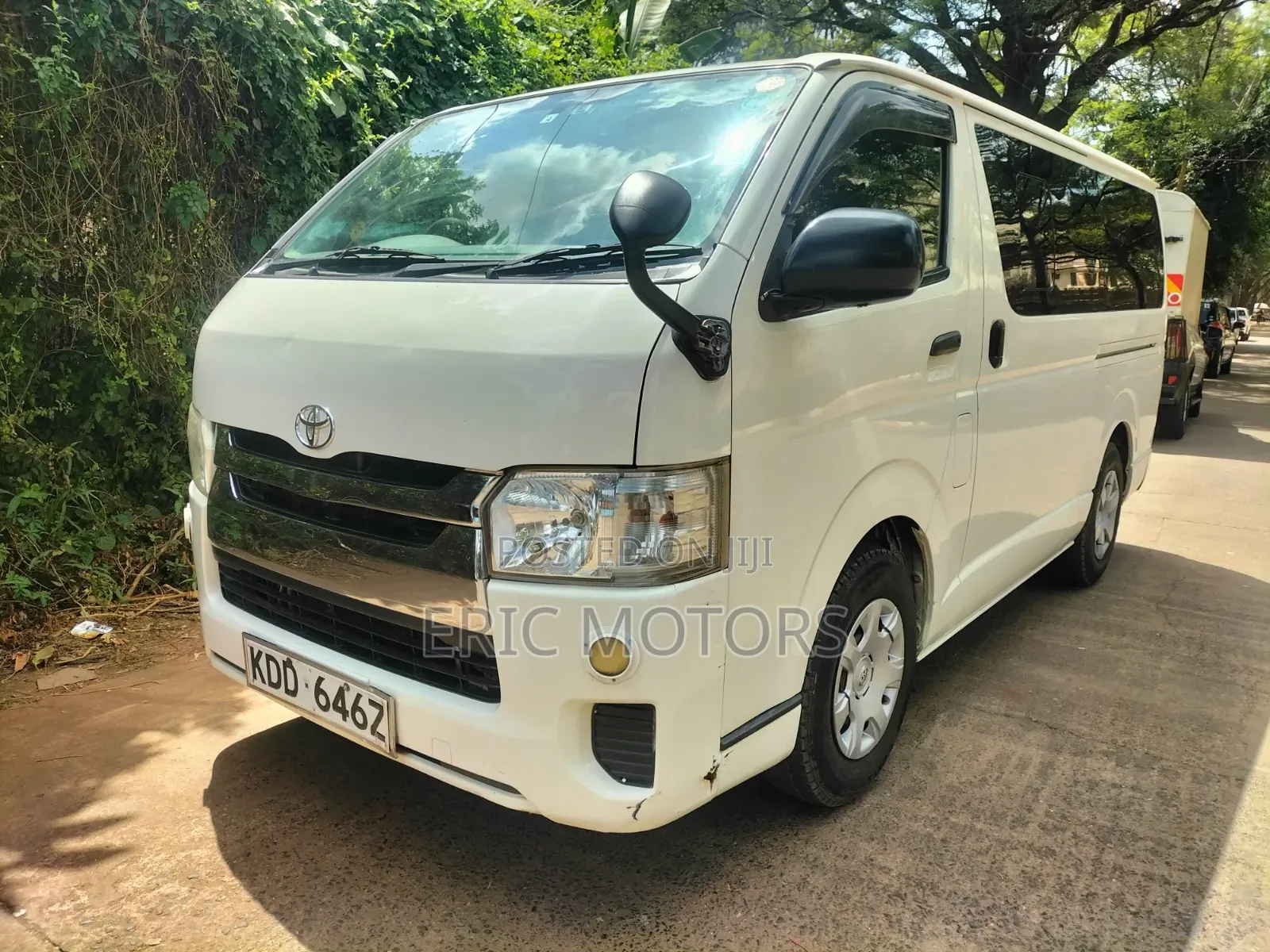 Toyota HiAce 2014 White