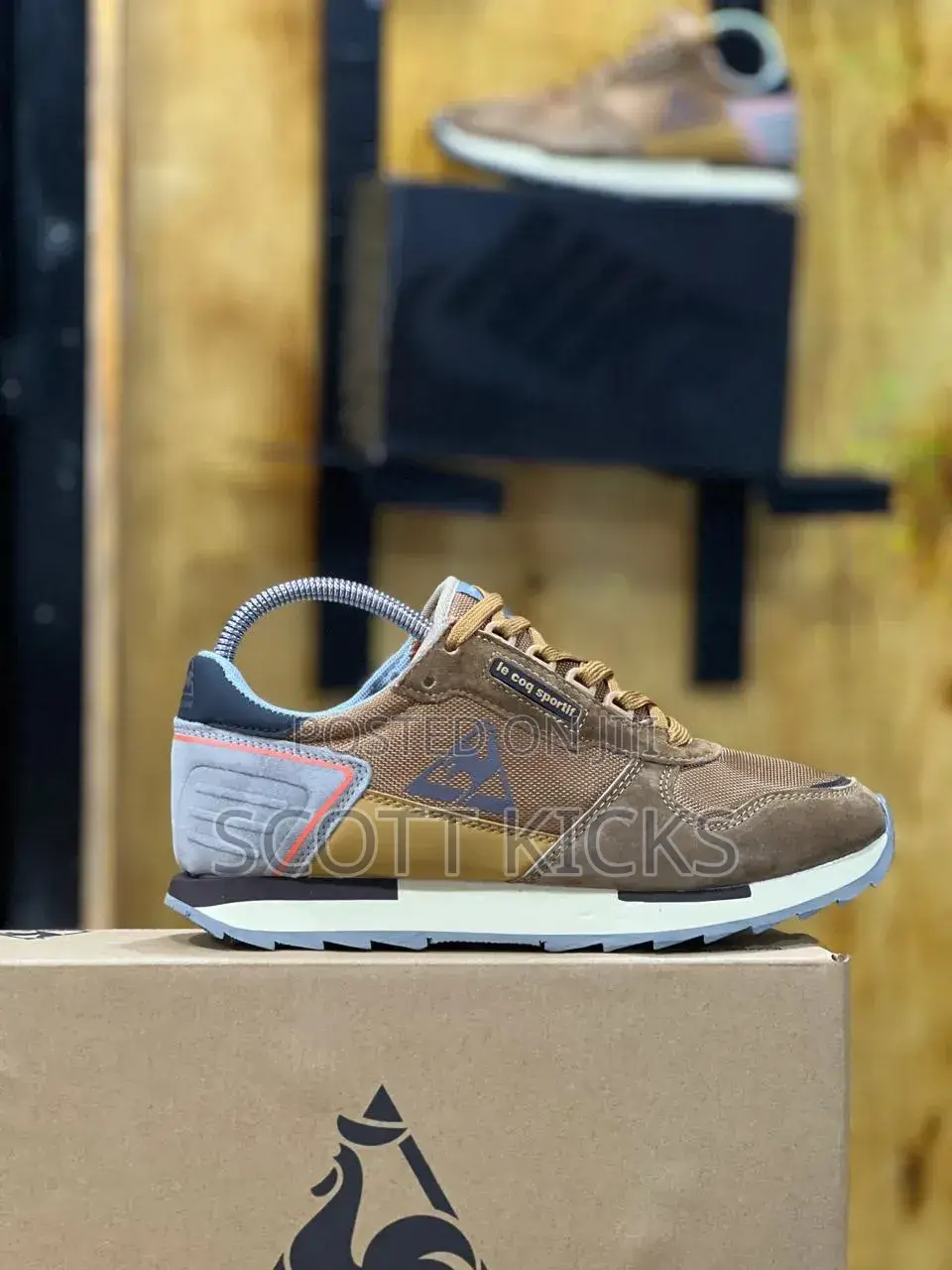 Le Coq Sportif Brown Sneakers