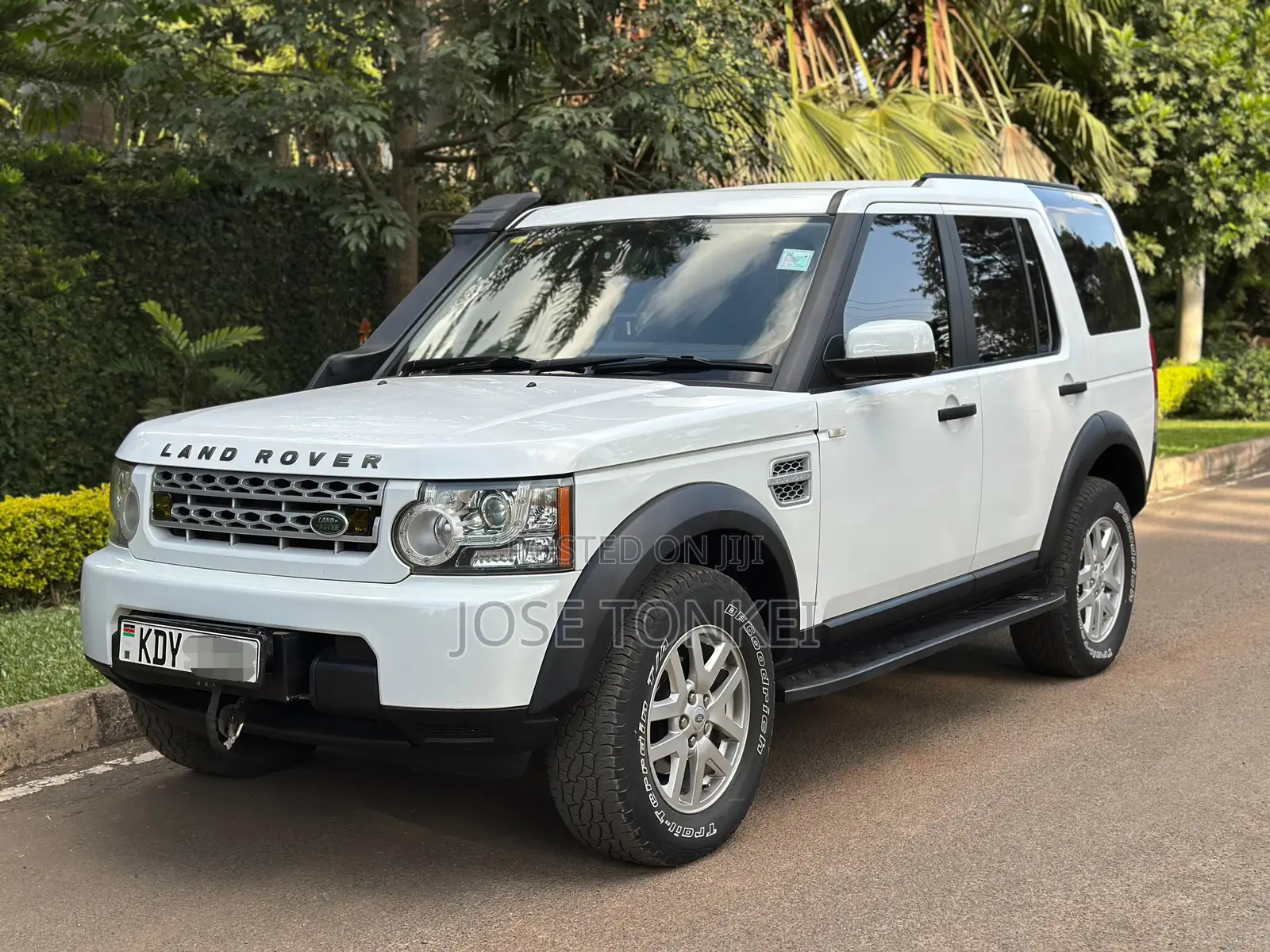 Land Rover Lr4 Base AWD 2013 White