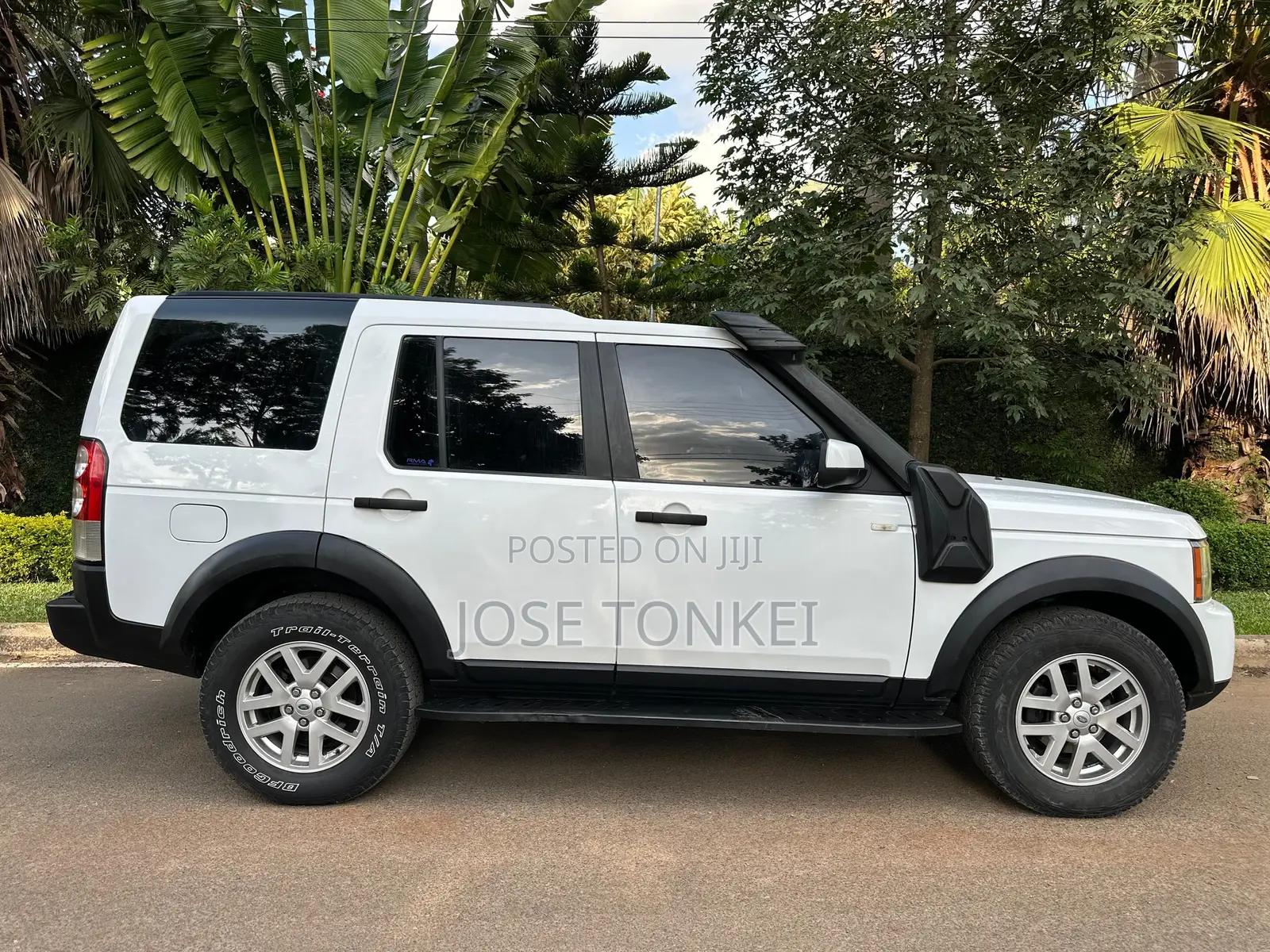 Land Rover Lr4 Base AWD 2013 White