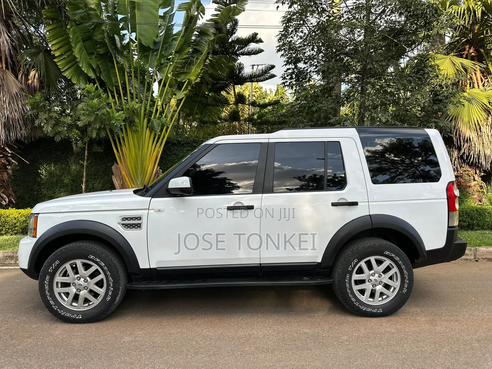 Land Rover Lr4 Base AWD 2013 White