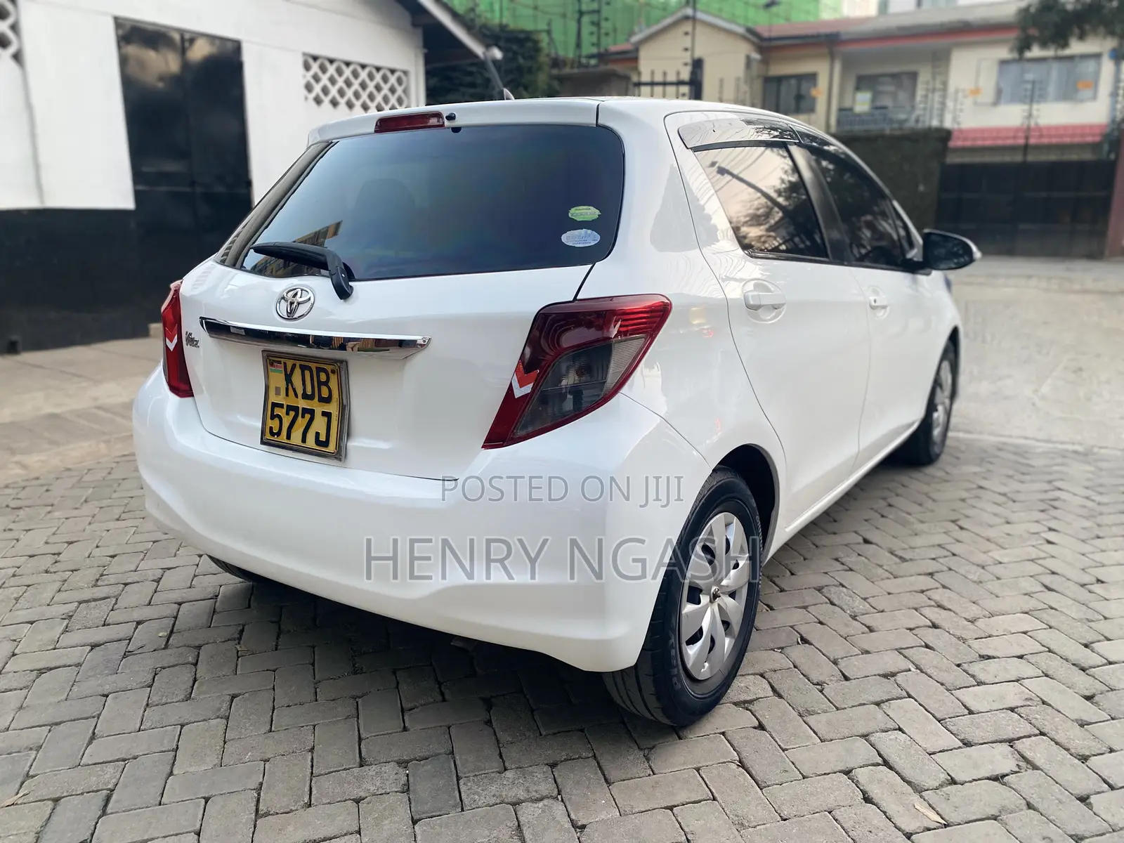 Toyota Vitz 2013 White