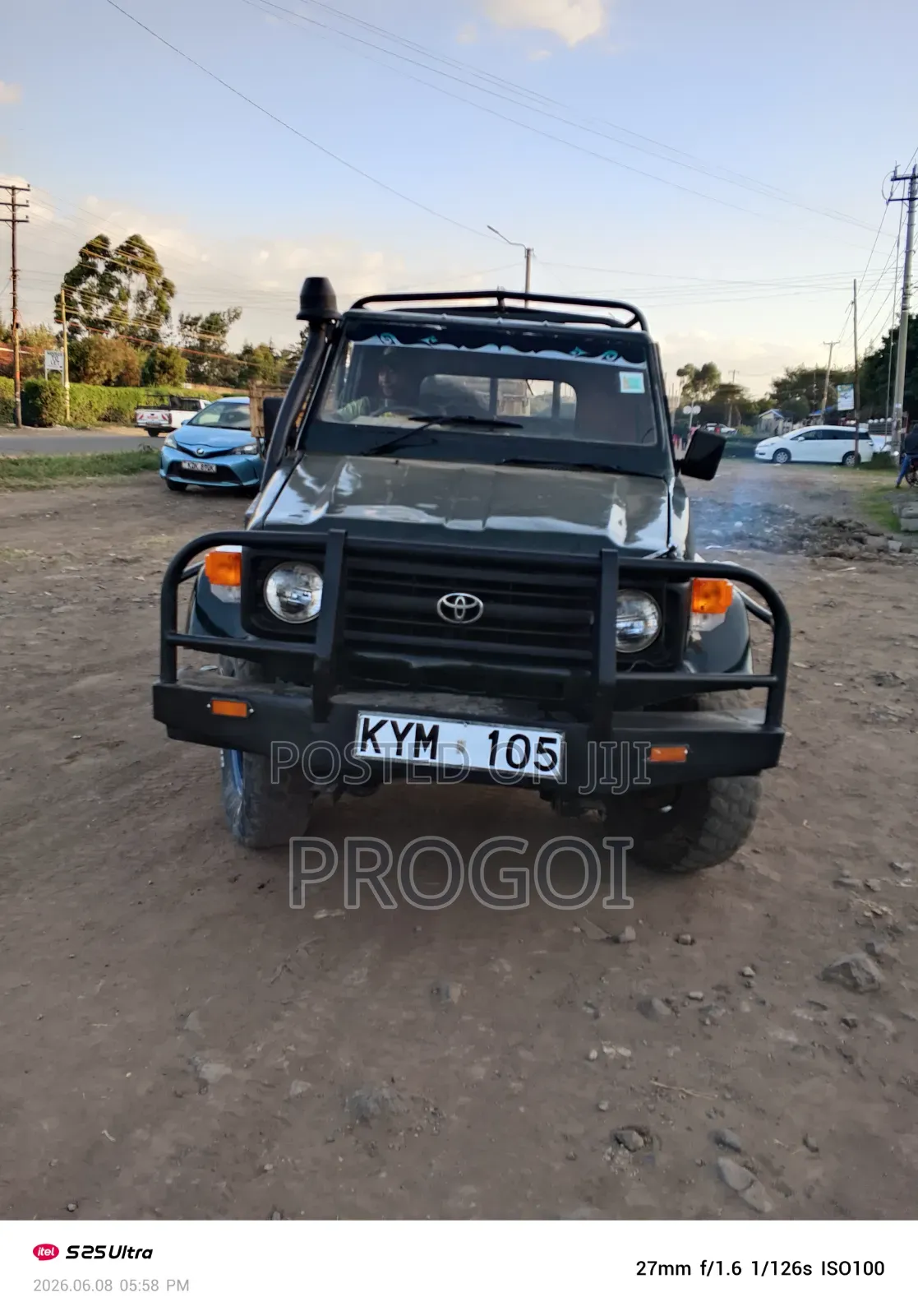 Toyota Land Cruiser 79 Series 1999 Green