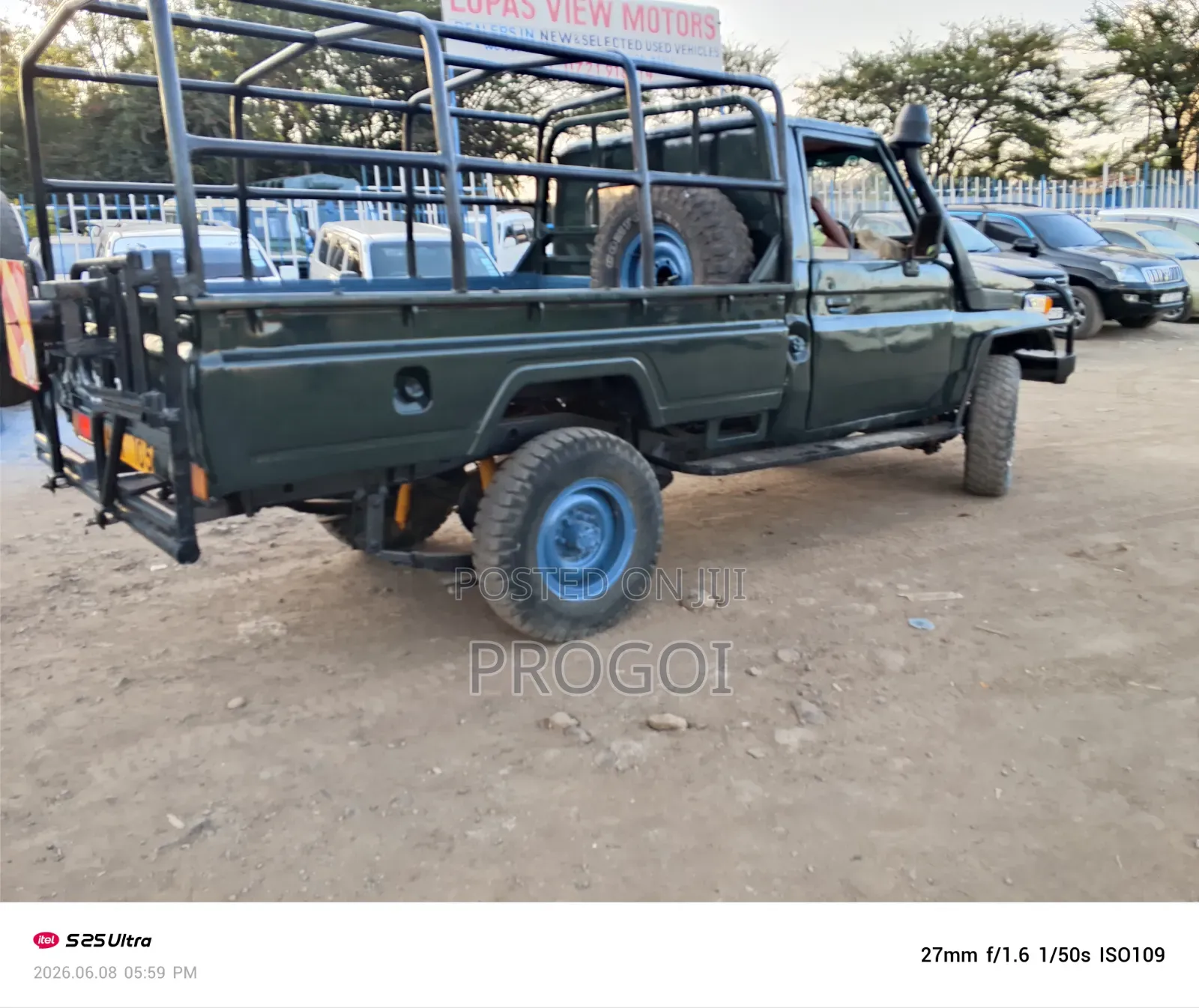 Toyota Land Cruiser 79 Series 1999 Green