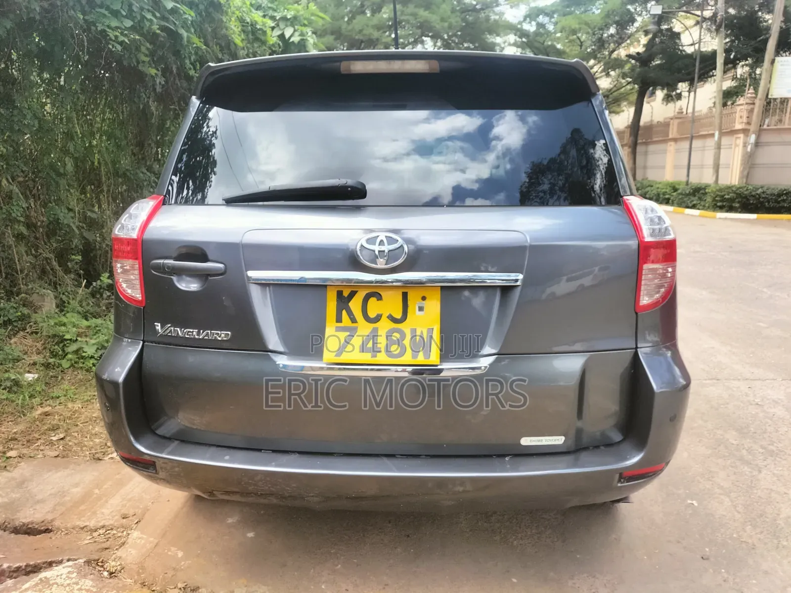 Toyota Vanguard 2010 Gray