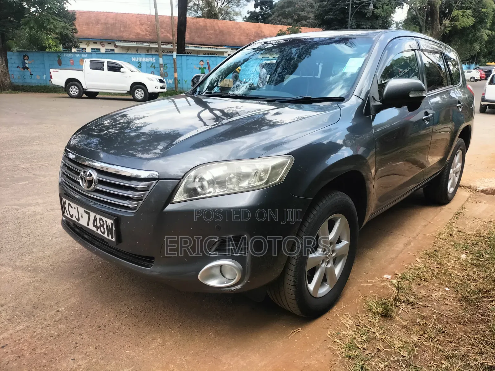 Toyota Vanguard 2010 Gray