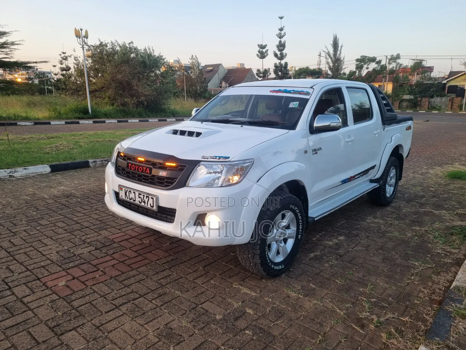 Toyota Hilux 2009 White