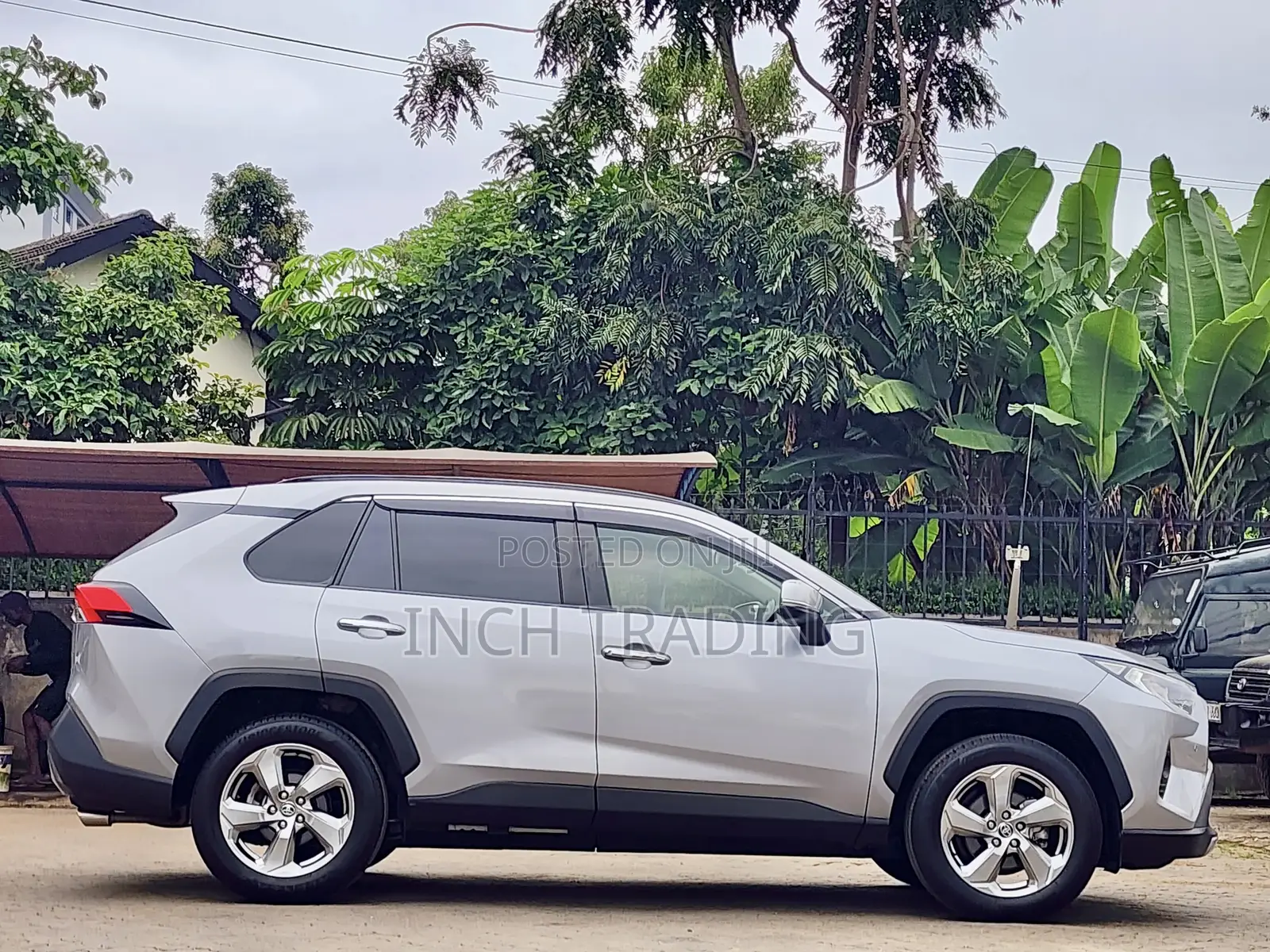 Toyota RAV4 Limited AWD 2020 Silver