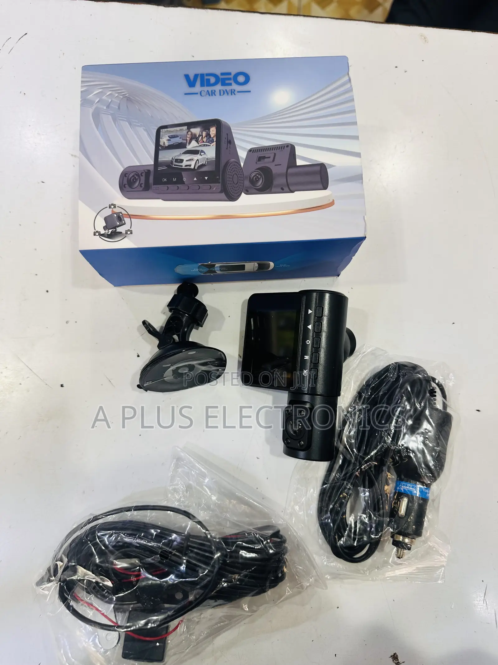 3 Lens Dash Camera G50 – Smart Car DVR With LCD Screen
