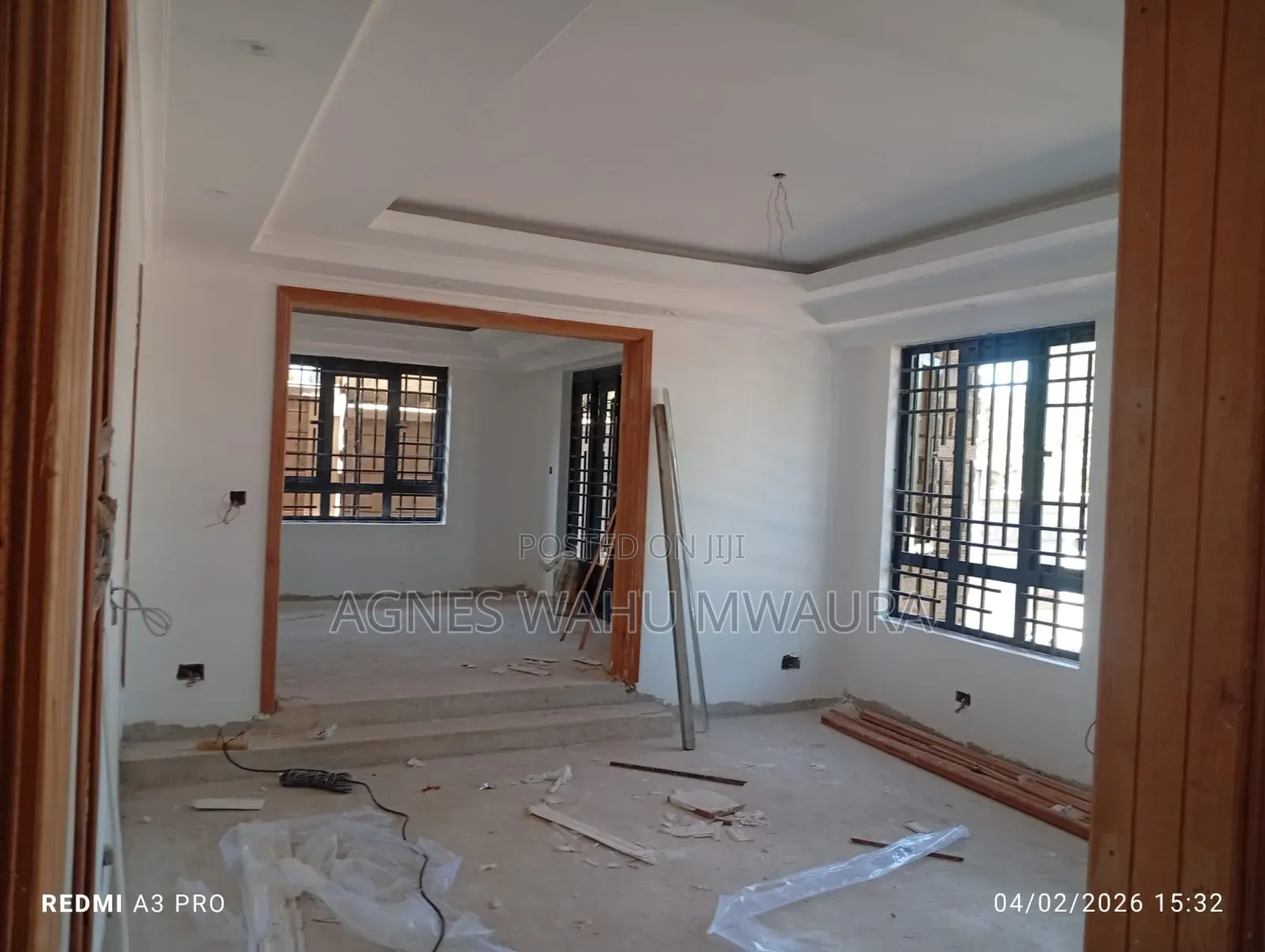 5bdrm Maisonette in Kerarapon for sale