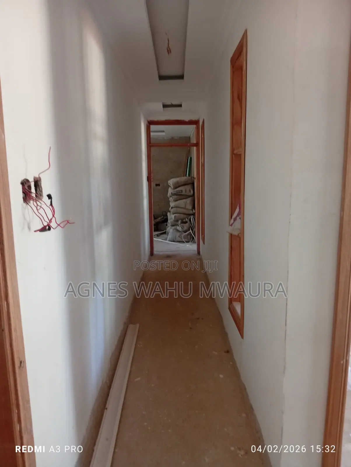 5bdrm Maisonette in Kerarapon for sale