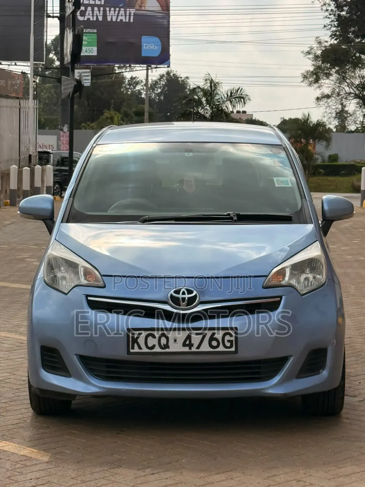 Toyota Ractis 2012 Blue