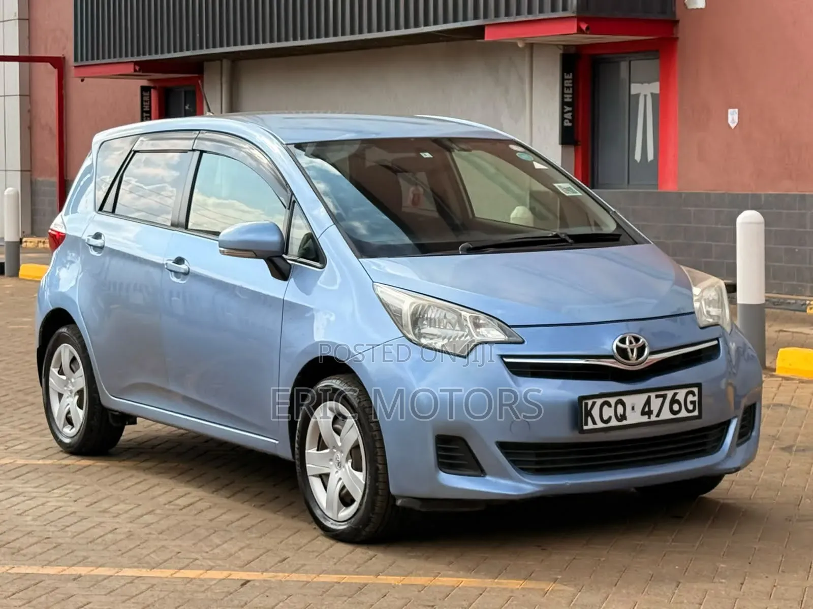 Toyota Ractis 2012 Blue