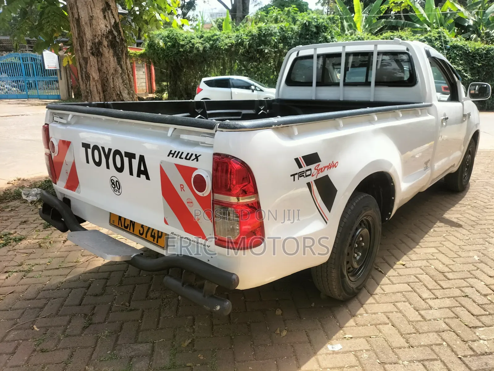 Toyota Hilux 2011 Pearl
