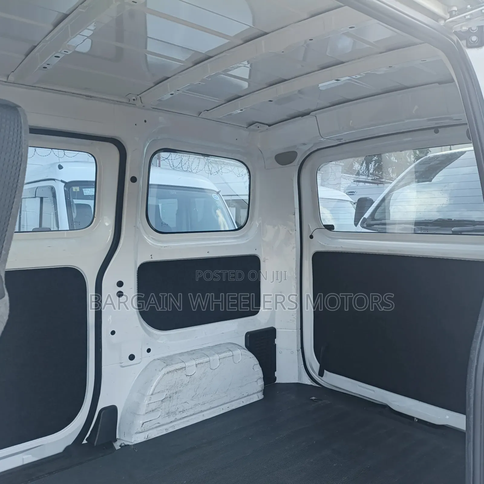 Nissan NV200 2019 White