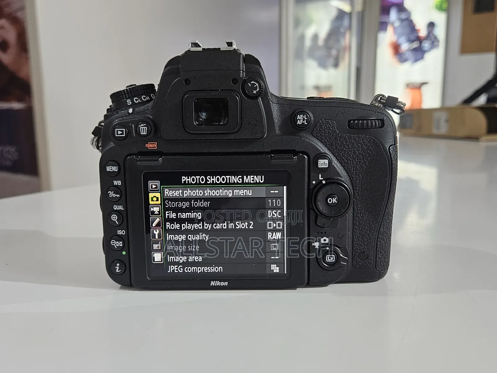 Nikon D7500 Body + Charger, Battery and Strap