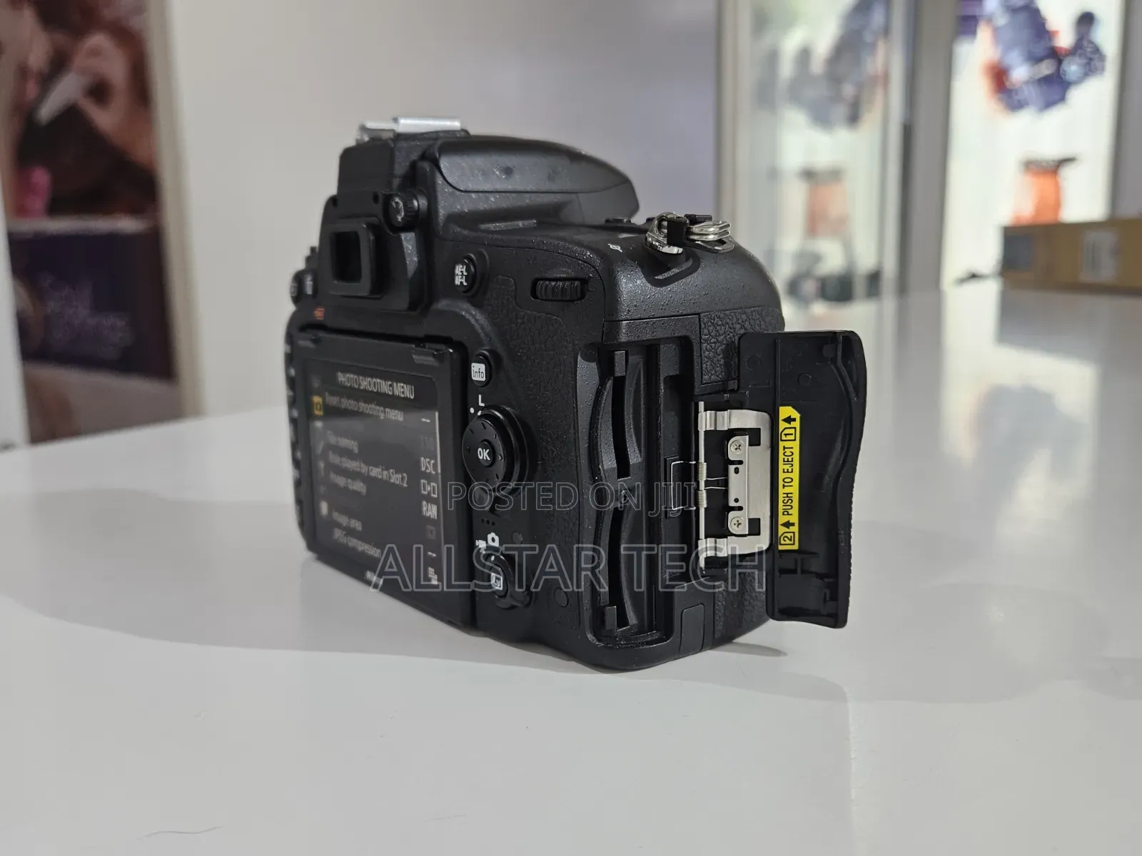 Nikon D7500 Body + Charger, Battery and Strap