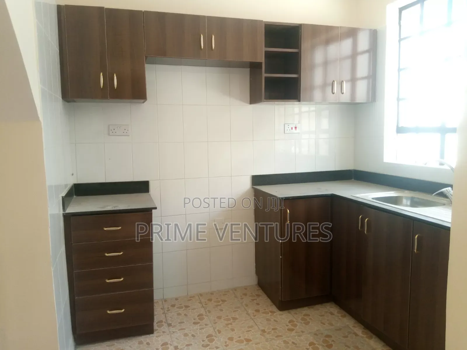 Mini Flat in Donholm, Greenspan for rent