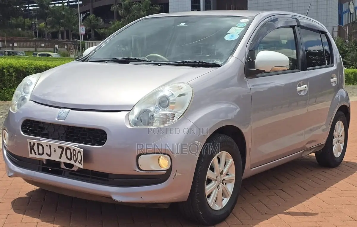 Toyota Passo 1.0 FWD 2015 Pink
