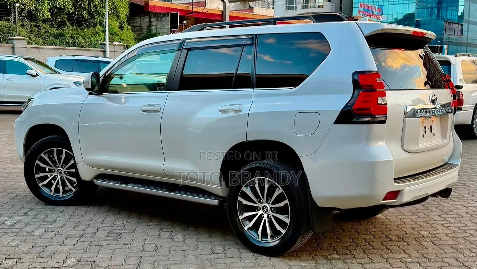 Toyota Land Cruiser Prado 2.8 2021 White