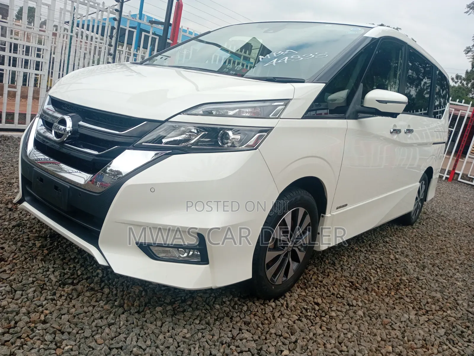 Nissan Serena 2019 White