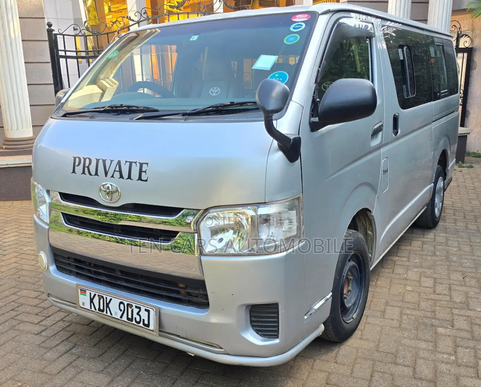 Toyota HiAce 2015 Silver