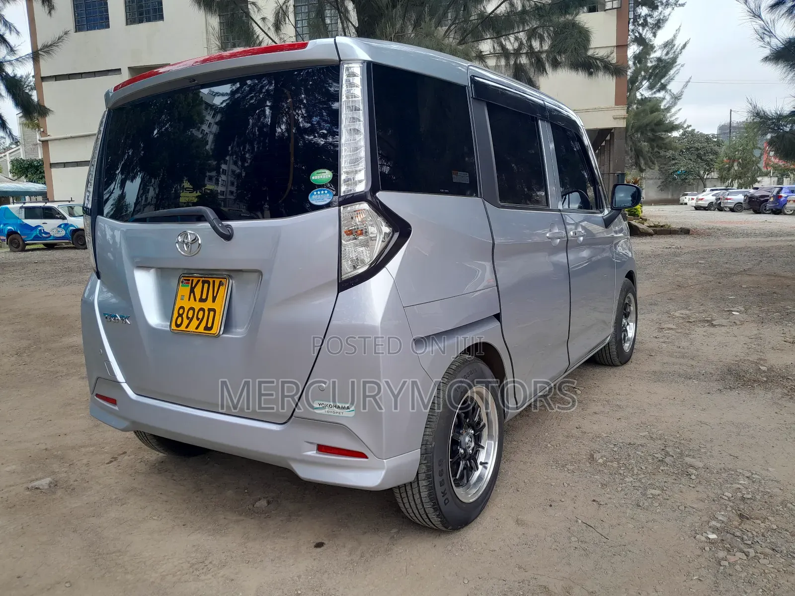Toyota Tank 1.0 AWD 2018 Silver