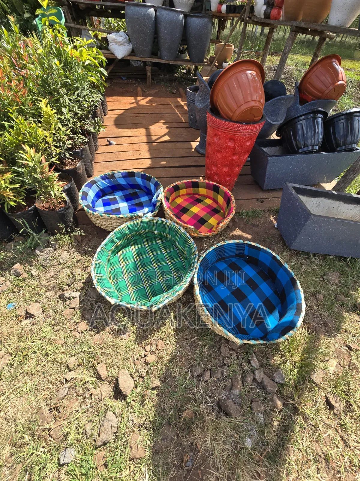 Masaai Shuka Puppy Kitten Beds