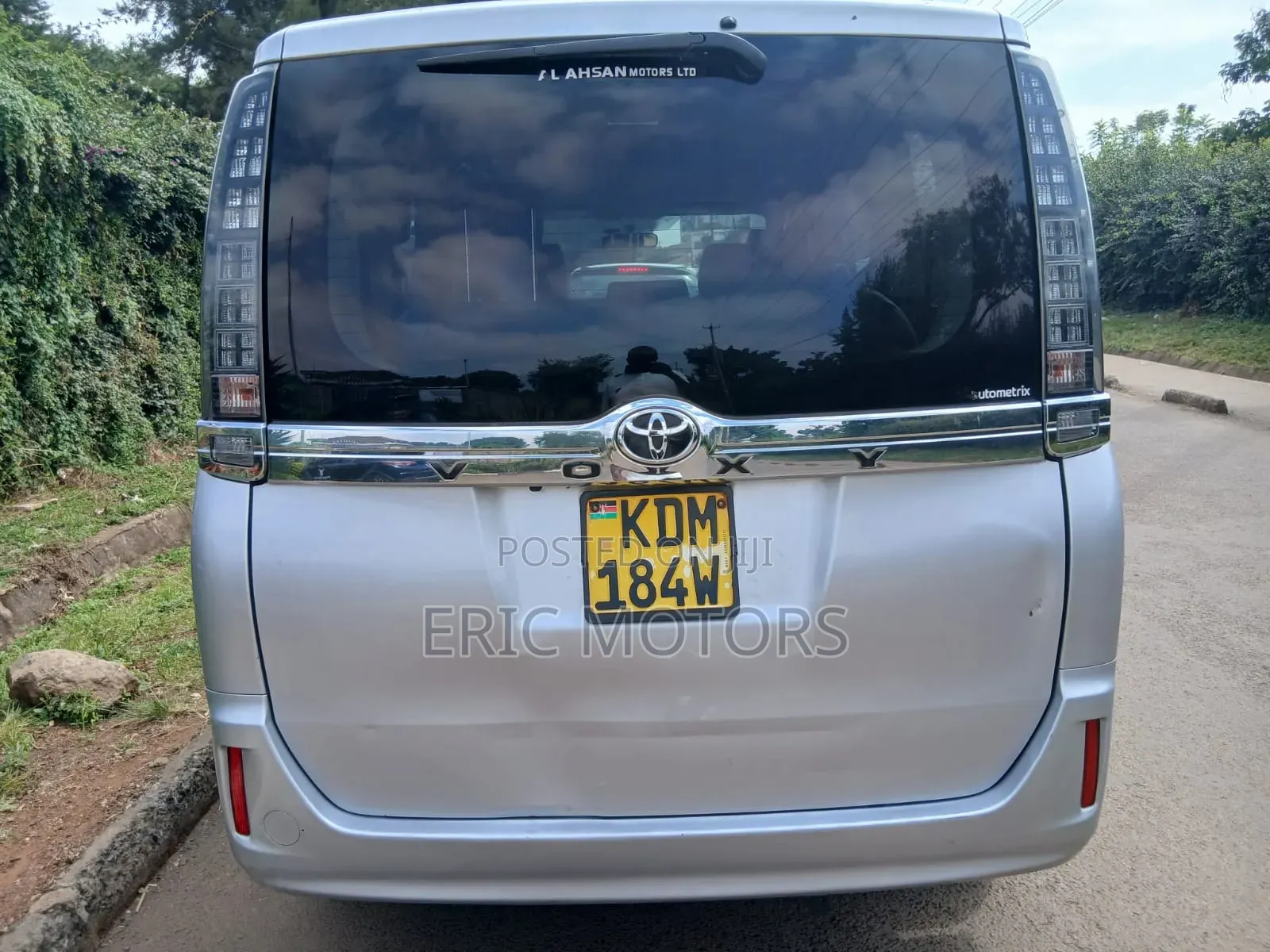 Toyota Noah 2016 Silver