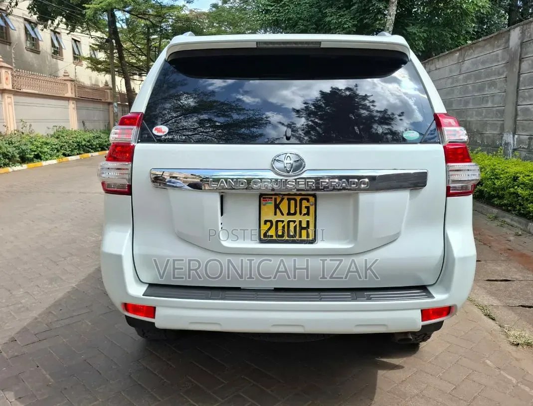Toyota Land Cruiser Prado 2015 White