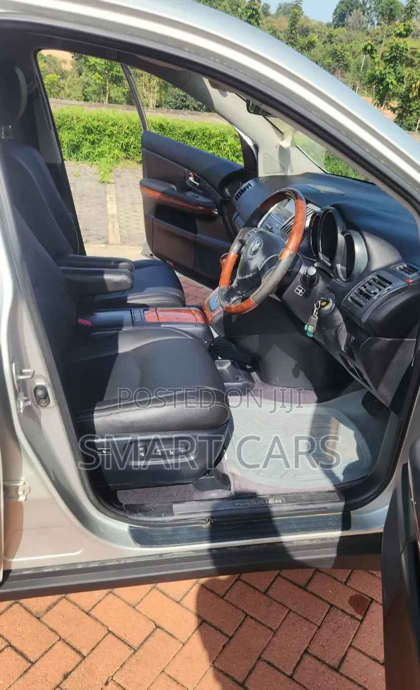 Toyota Harrier 2004 Silver