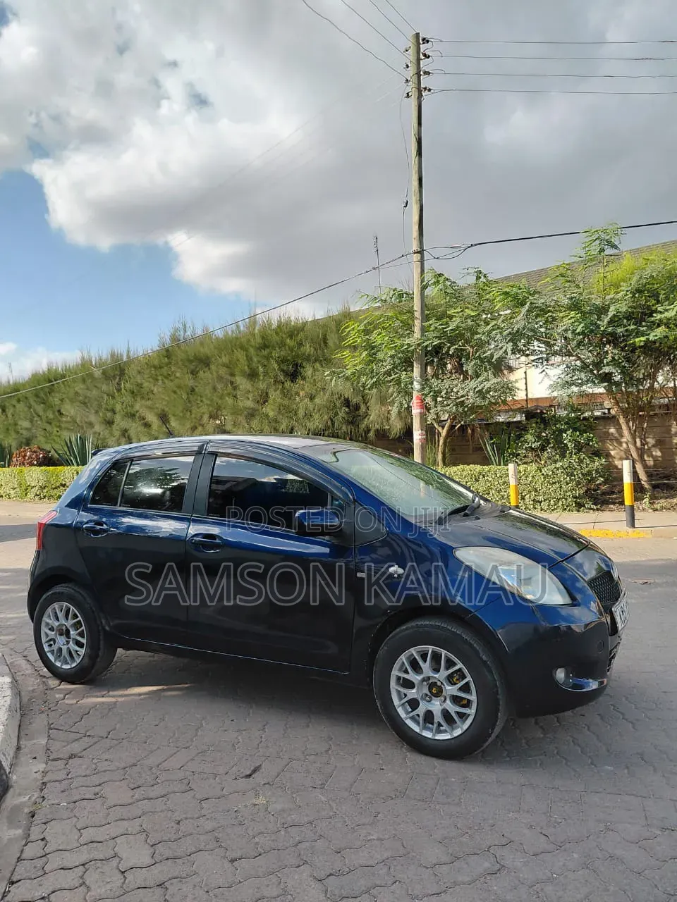 Toyota Vitz 2005 Blue