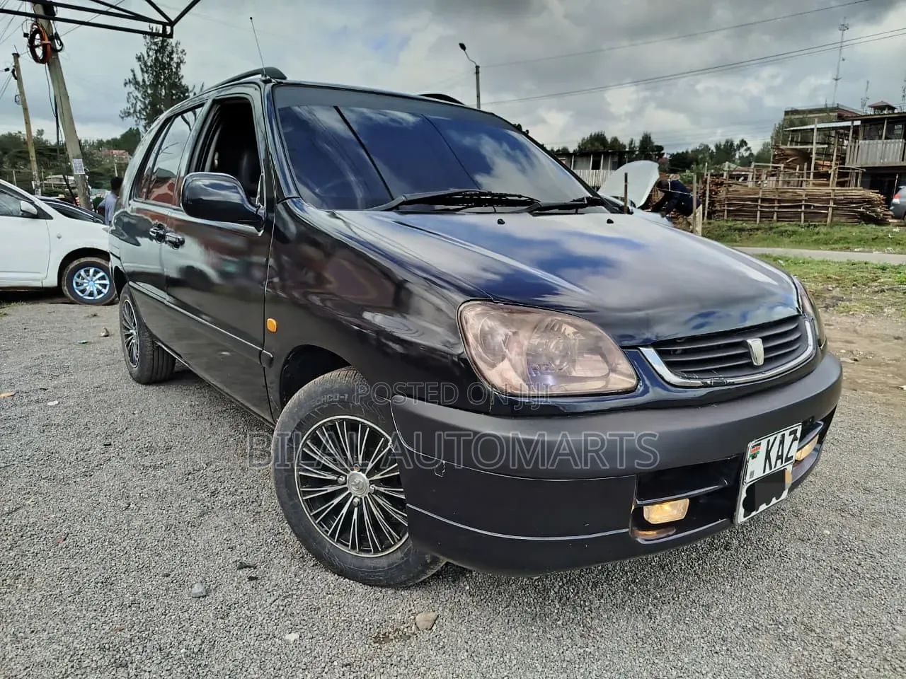 Toyota Raum 2000 Black