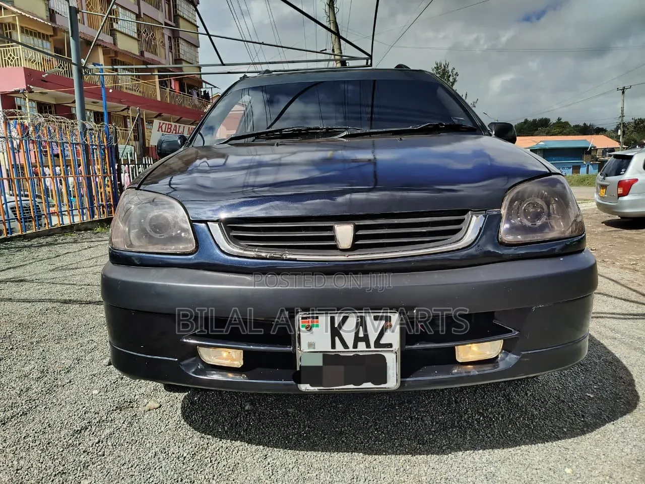 Toyota Raum 2000 Black