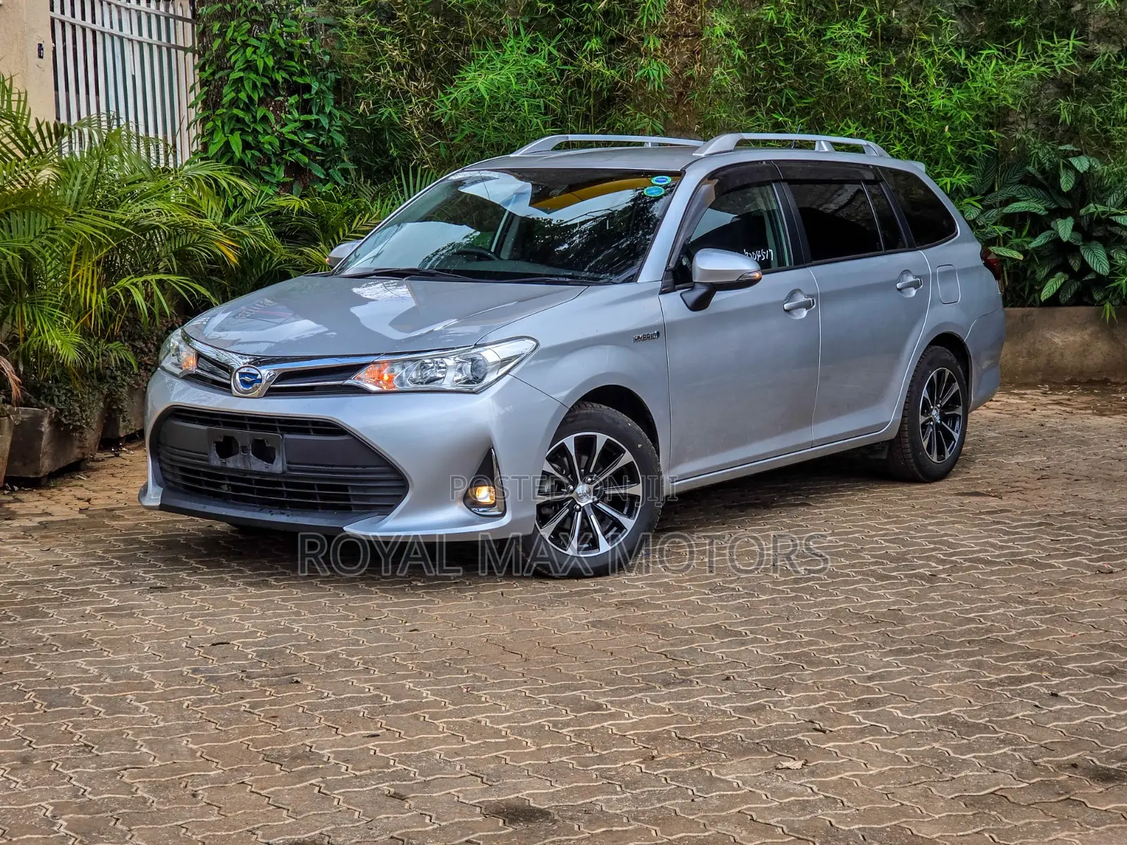 Toyota Corolla Fielder 2019 Silver