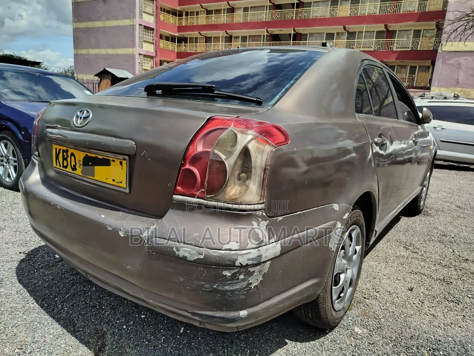 Toyota Avensis 2004 Brown