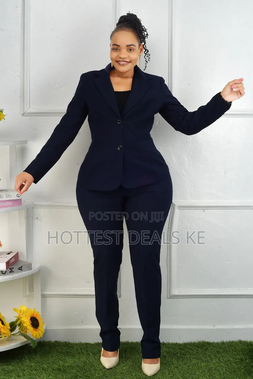 Classy Ladies' Trouser Suit in Black With a Textured Pattern