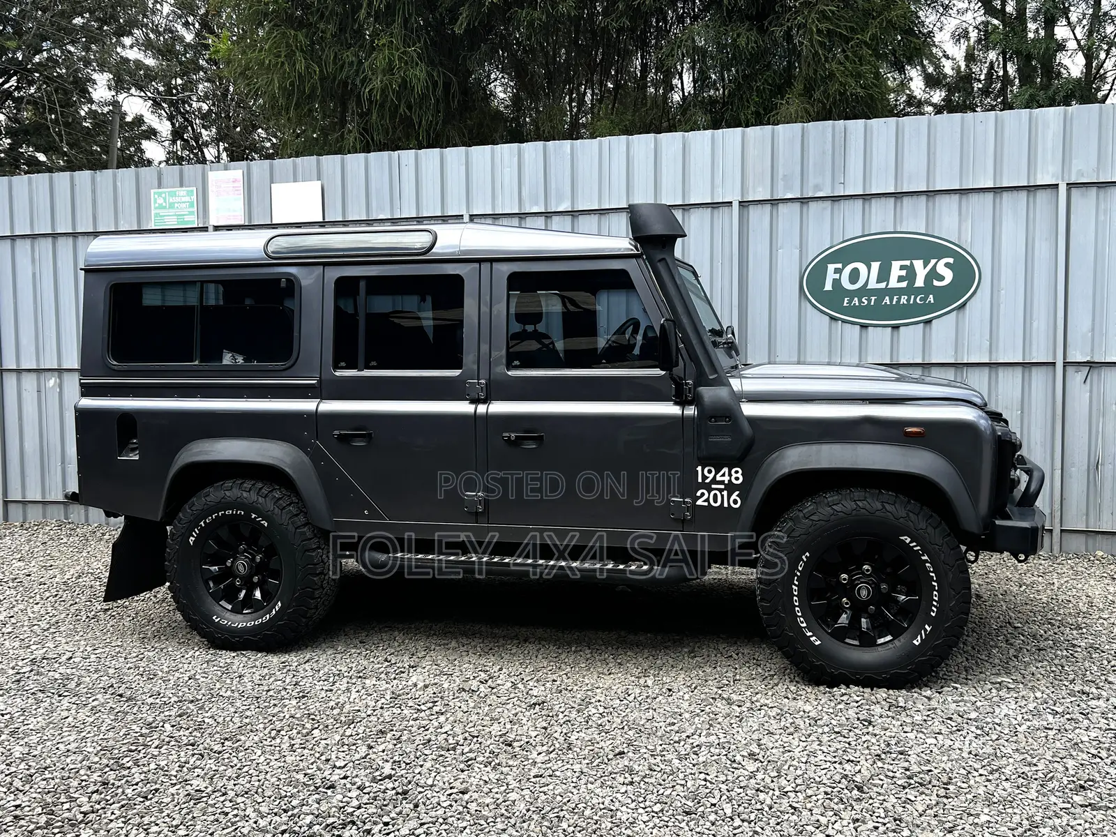 Land Rover Defender 2014 Gray