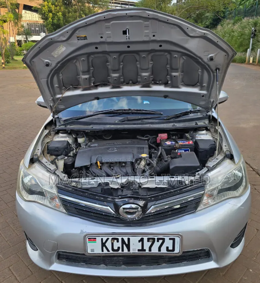 Toyota Corolla Fielder 2012 Silver