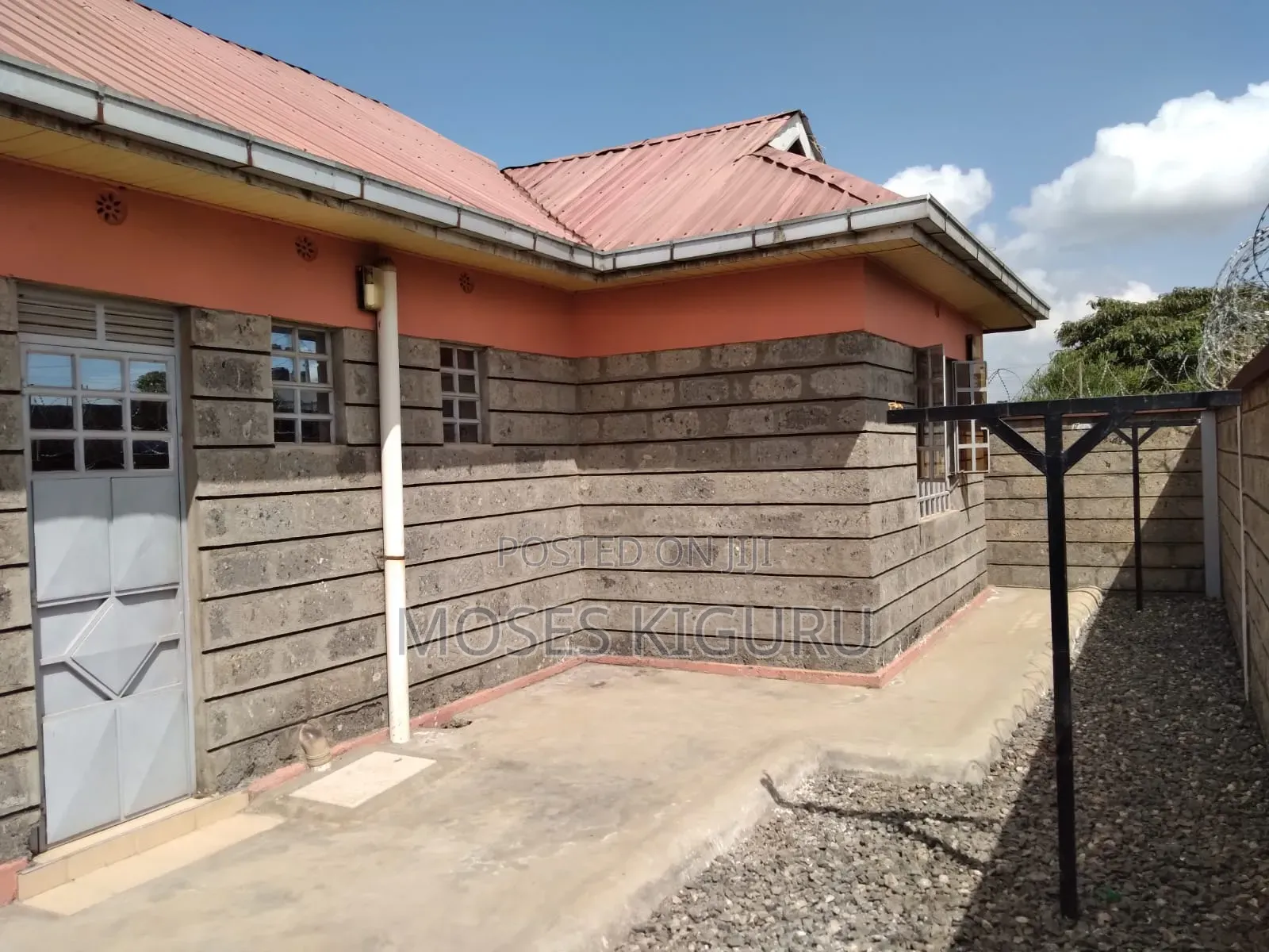 3bdrm Bungalow in Mastore, Kalimoni for rent