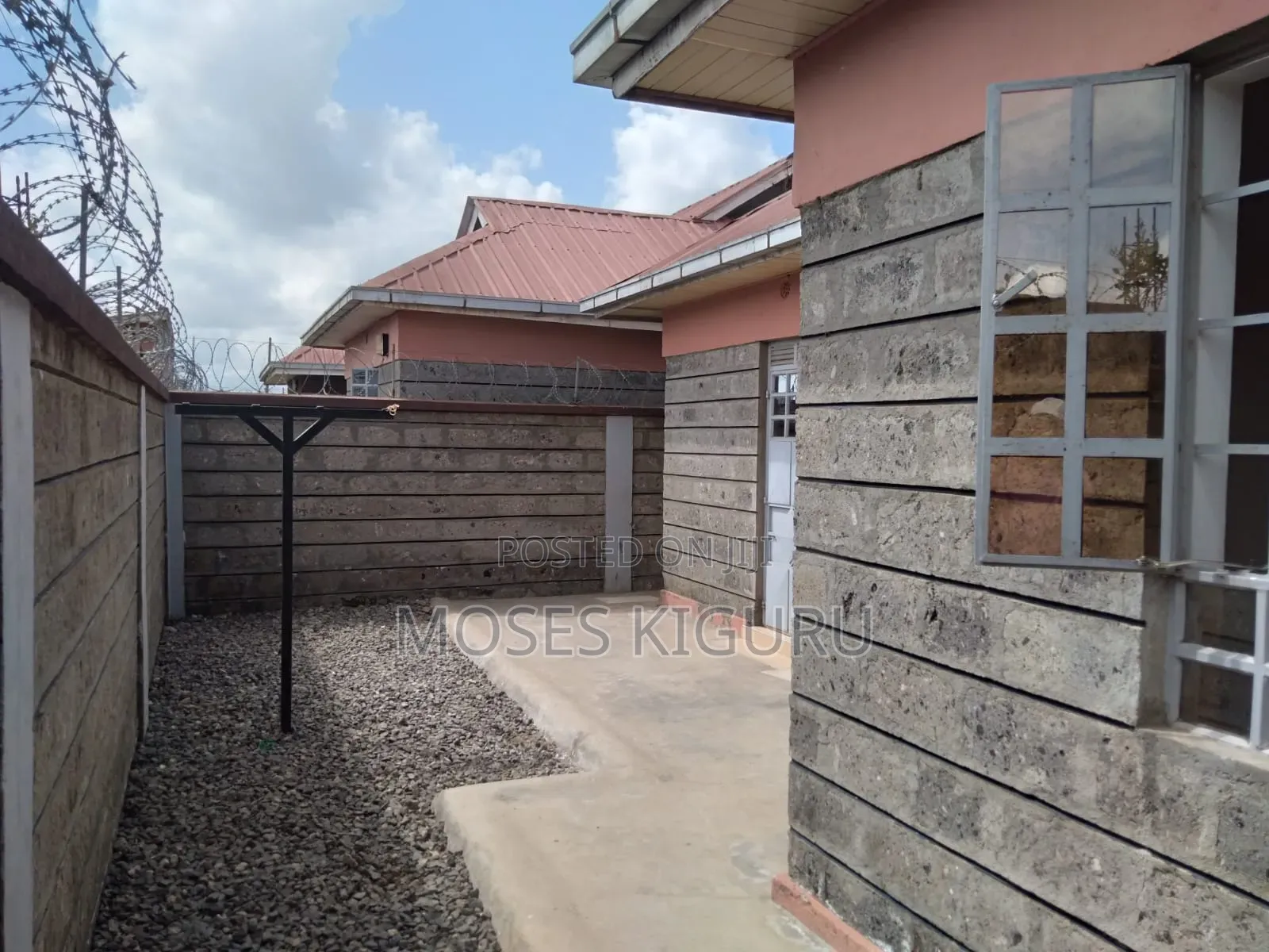 3bdrm Bungalow in Mastore, Kalimoni for rent