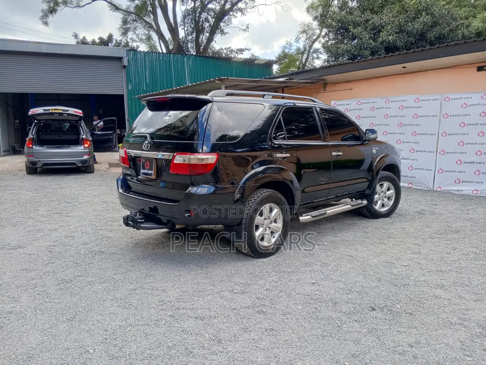 Toyota Fortuner 2010 Black