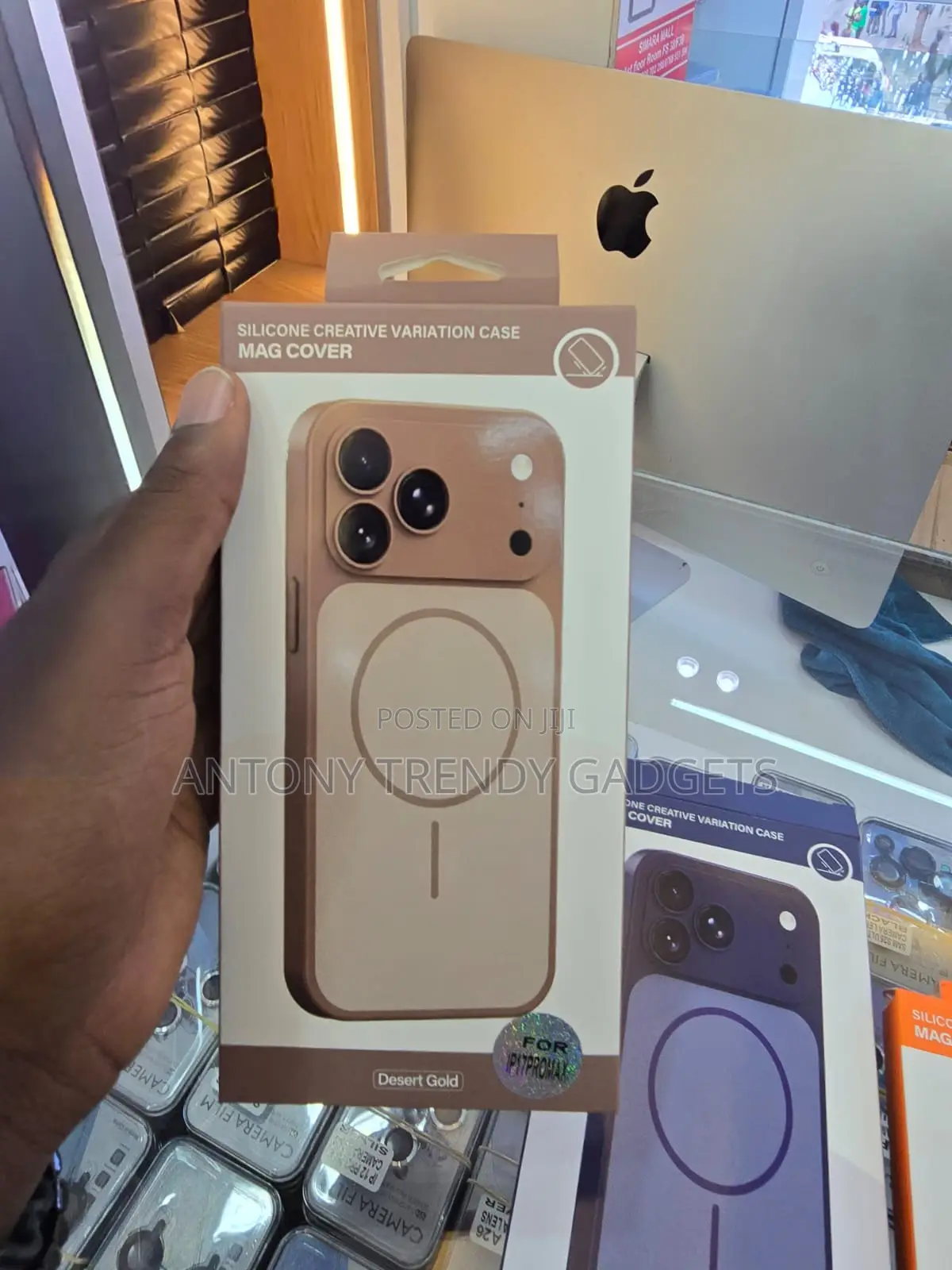 iPhone 17 Pro Max Magsafe Silicone Case Desert Gold Cover