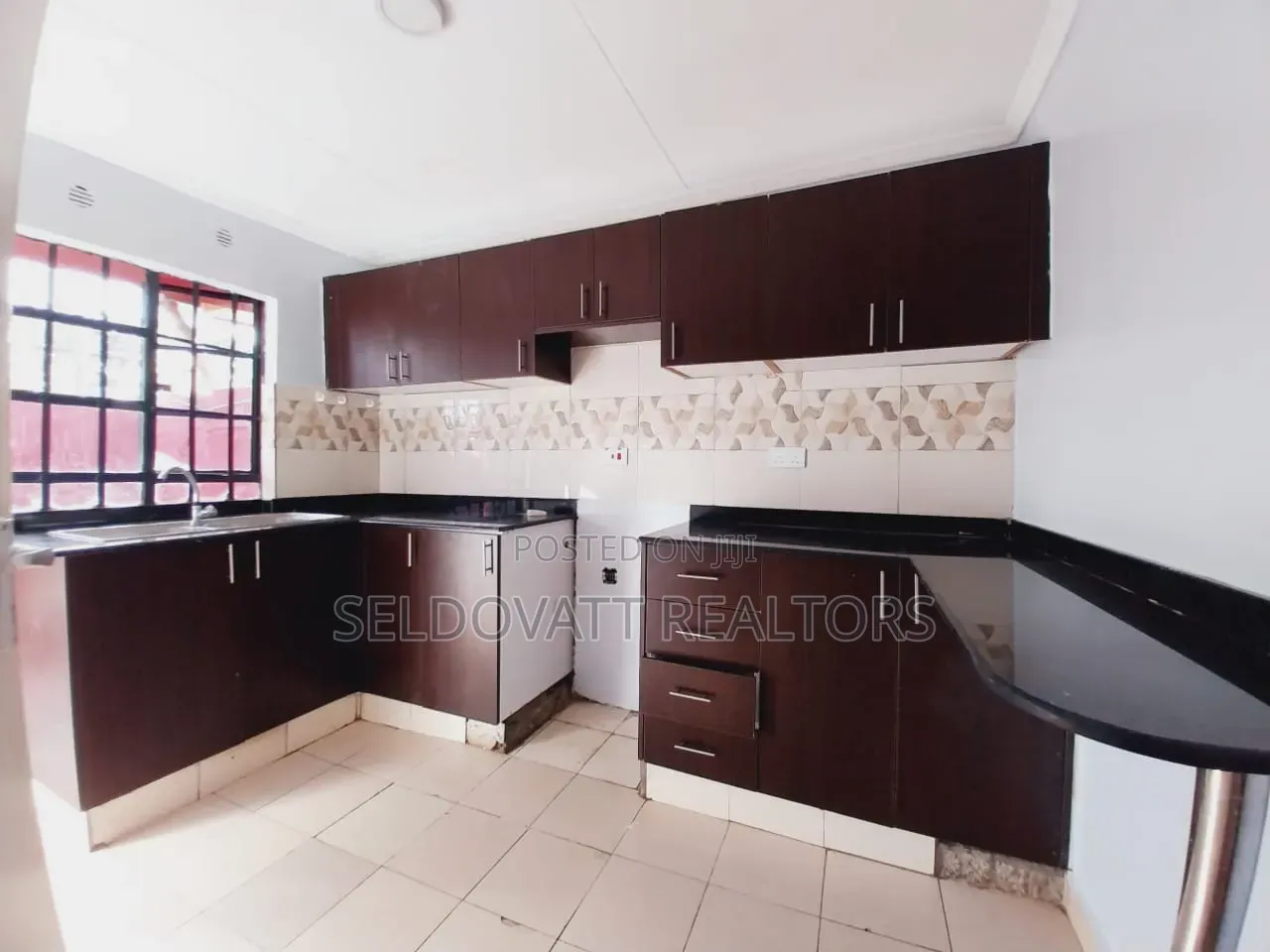 2bdrm Bungalow in Uthiru for rent
