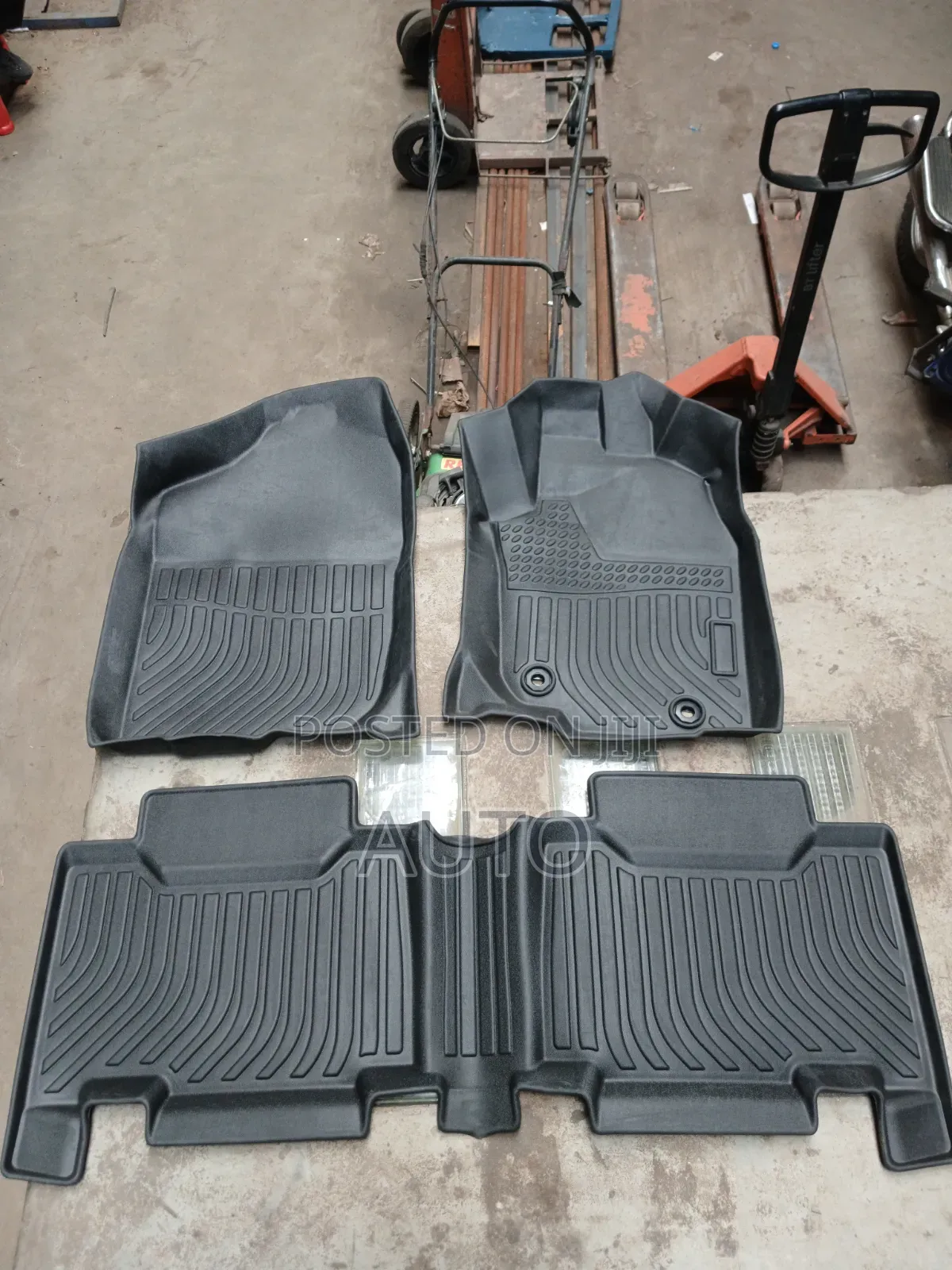 Toyota Rav4 3d Tpe Floor Mats – All Weather Floor Liners
