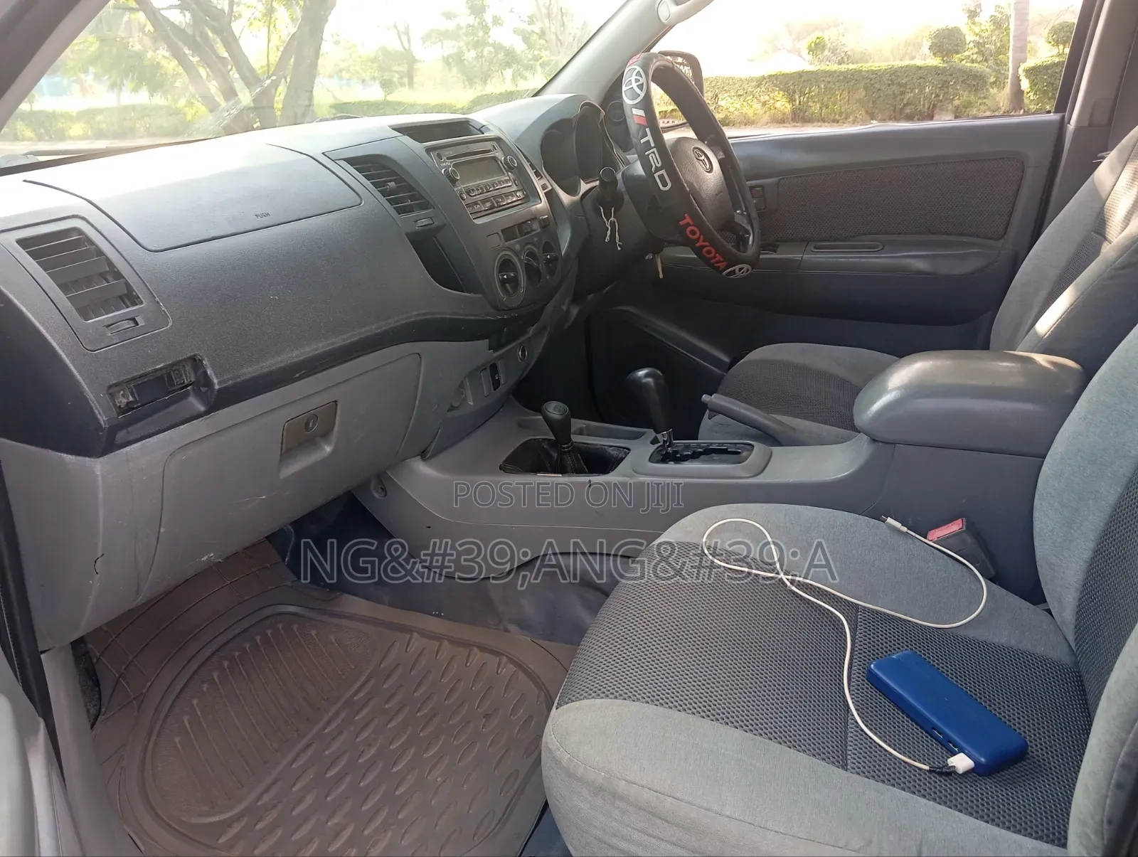 Toyota Hilux 2004 Beige