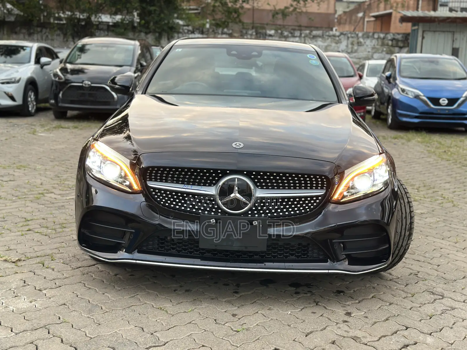 Mercedes-Benz C200 2019 Black