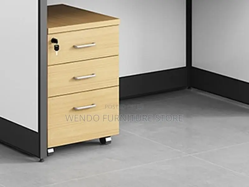 Office Workstation; Four Users MDF Office Cybers Workstation