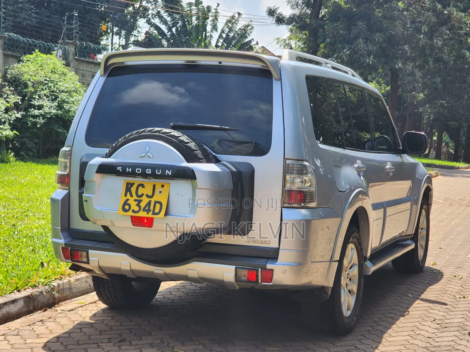Mitsubishi Pajero 3.2 Di-Dc GLS 2010 Silver