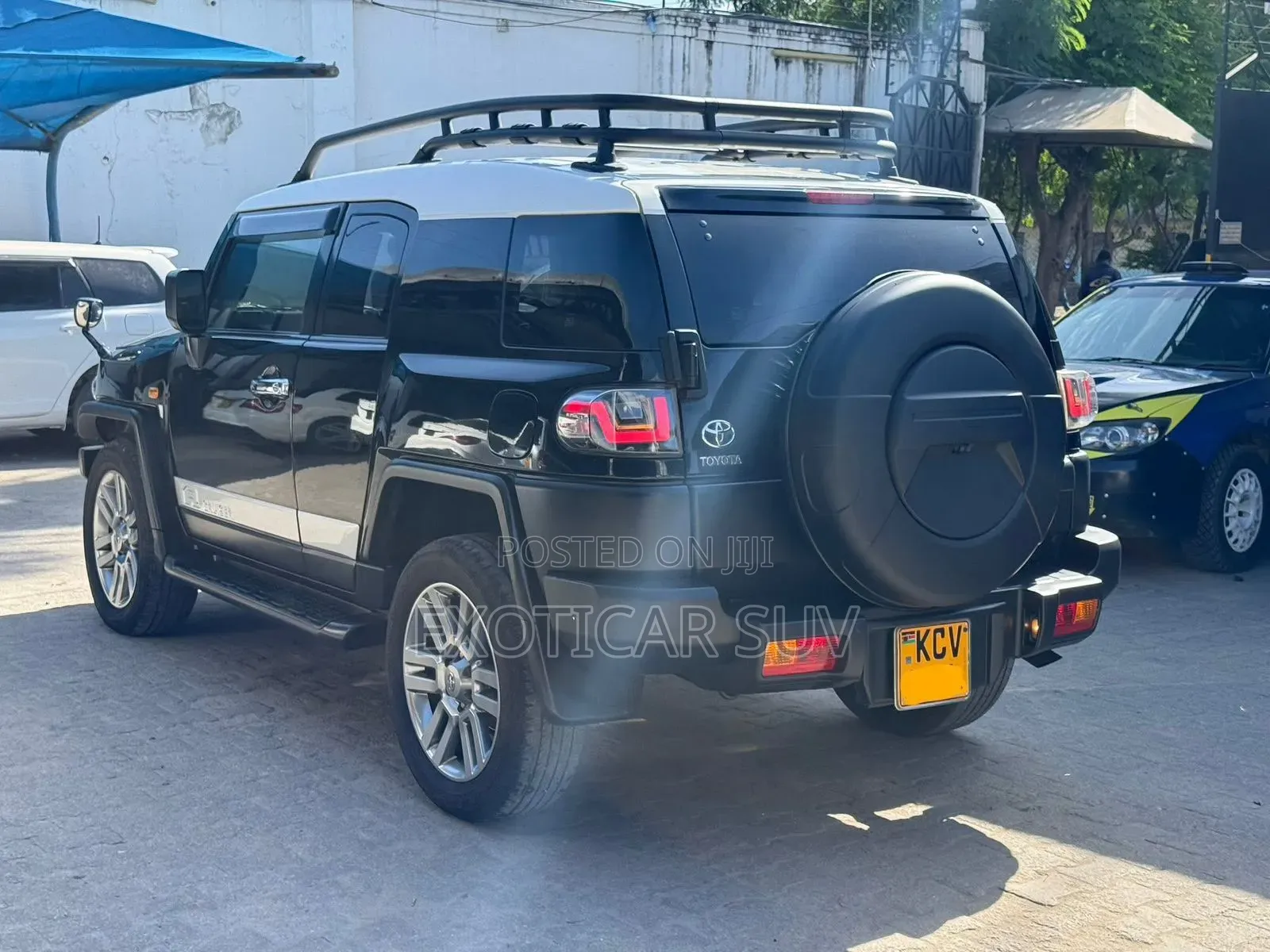 Toyota FJ Cruiser 4x4 Automatic 2012 Black
